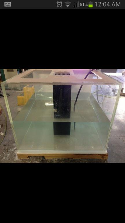 Brand new 370 gallon cube 